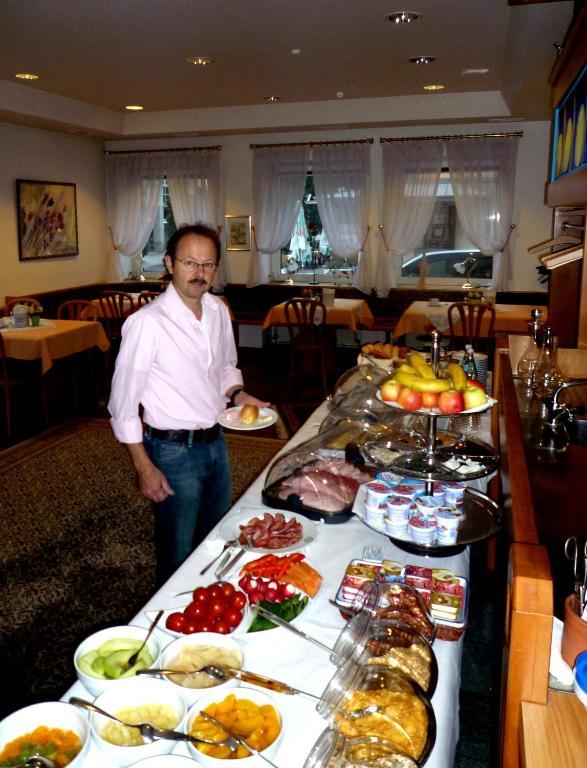 Gruener Kranz Otel Heilbronn Dış mekan fotoğraf